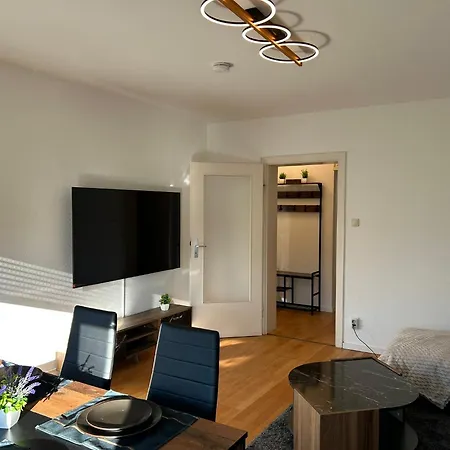 In - Naehe Duesseldorf Apartment